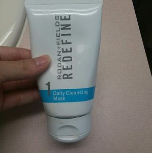Daily Cleansing Mask rodan and fields